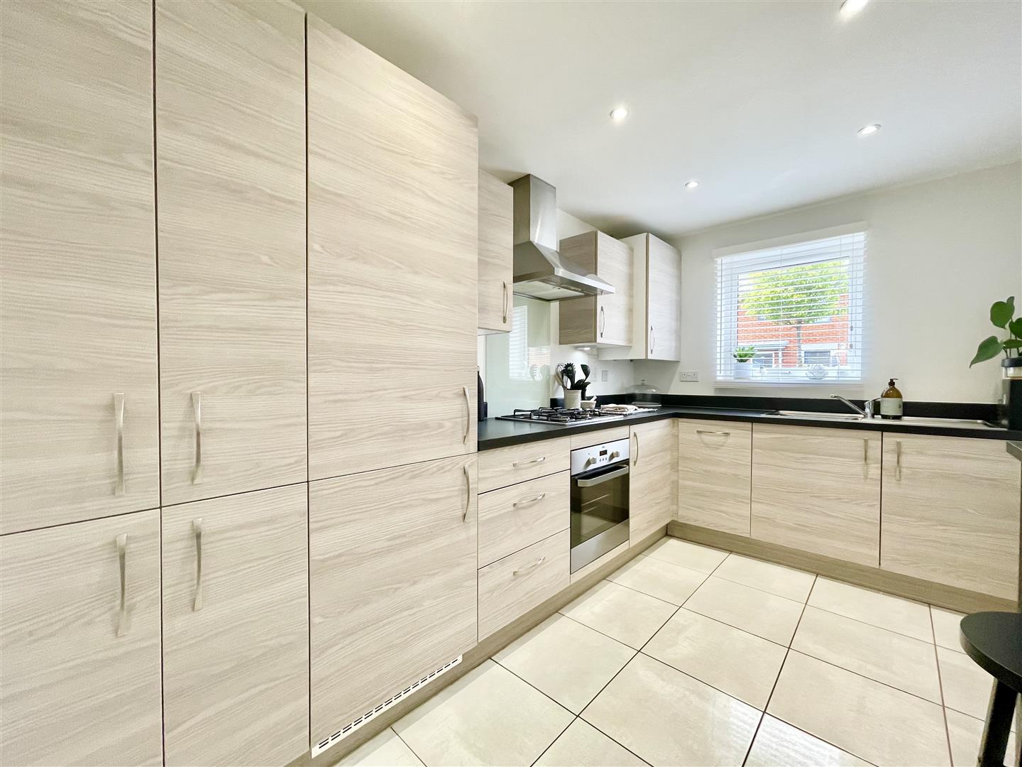 3 bed property in Furnells Way, Bexhill-On-Sea